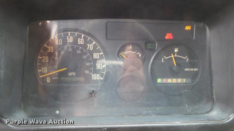 image for item DE4950 2002 Isuzu NPC7SC dump truck