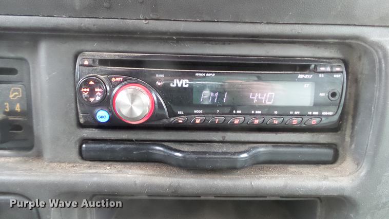 image for item DE4950 2002 Isuzu NPC7SC dump truck