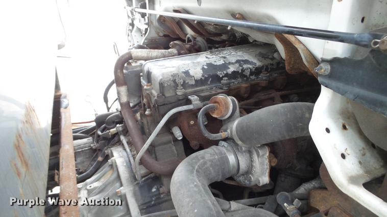 image for item DE4950 2002 Isuzu NPC7SC dump truck