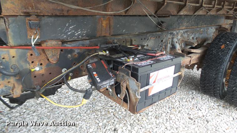 image for item DE4950 2002 Isuzu NPC7SC dump truck