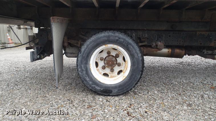 image for item DE4950 2002 Isuzu NPC7SC dump truck