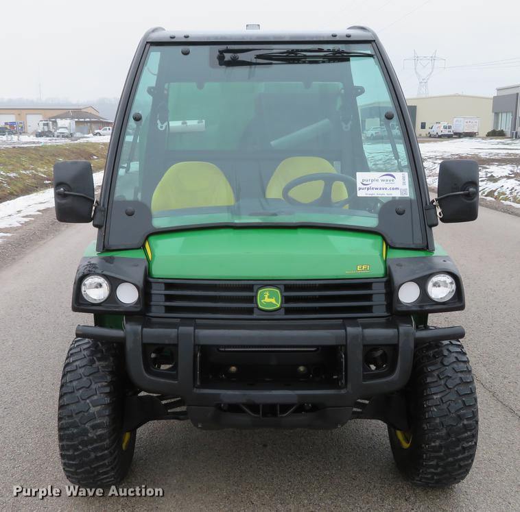 image for item DE4951 2014 John Deere Gator XUV 825i UTV