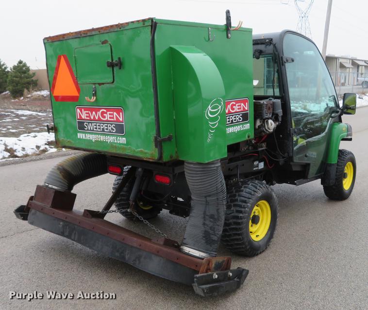 image for item DE4951 2014 John Deere Gator XUV 825i UTV