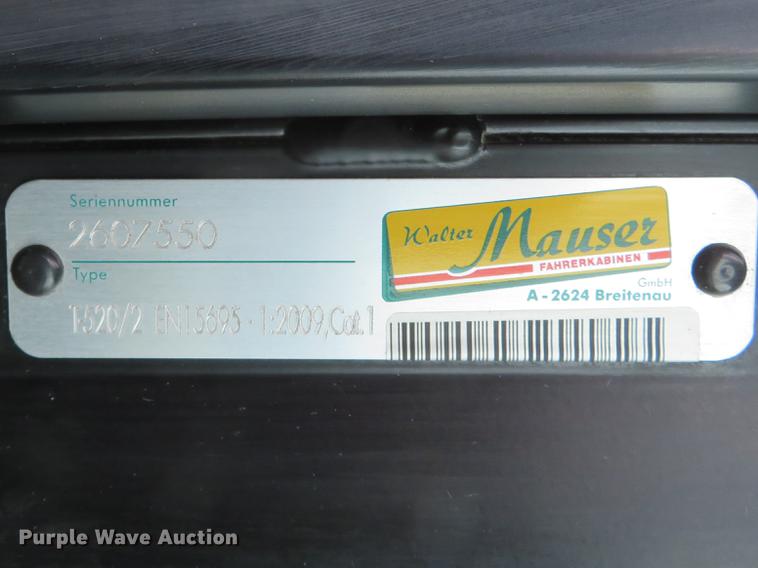 image for item DE4951 2014 John Deere Gator XUV 825i UTV