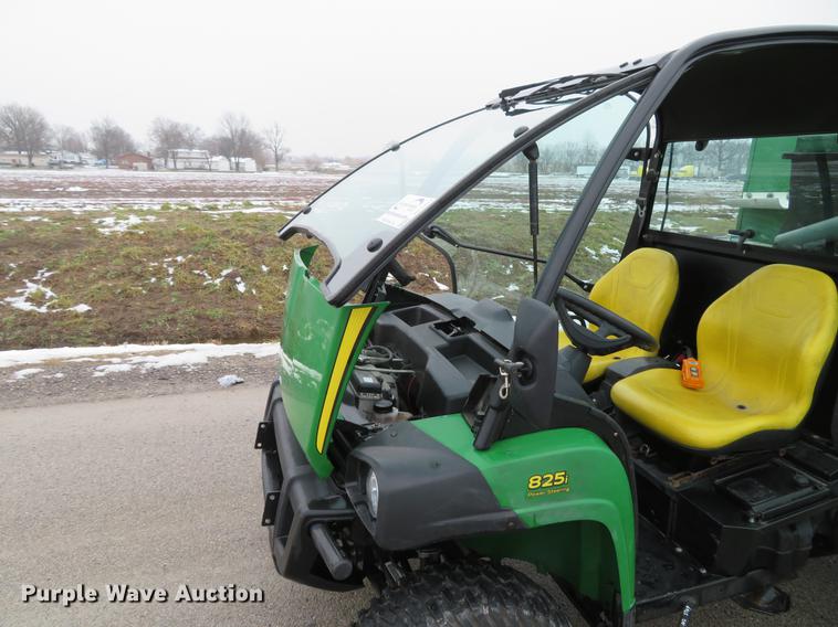 image for item DE4951 2014 John Deere Gator XUV 825i UTV