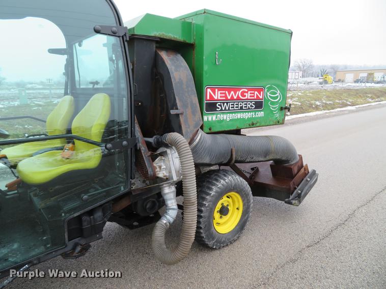 image for item DE4951 2014 John Deere Gator XUV 825i UTV