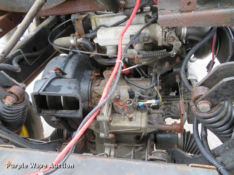 image for item DE4951 2014 John Deere Gator XUV 825i UTV