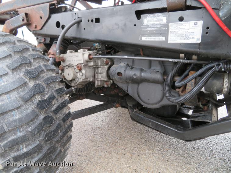 image for item DE4951 2014 John Deere Gator XUV 825i UTV