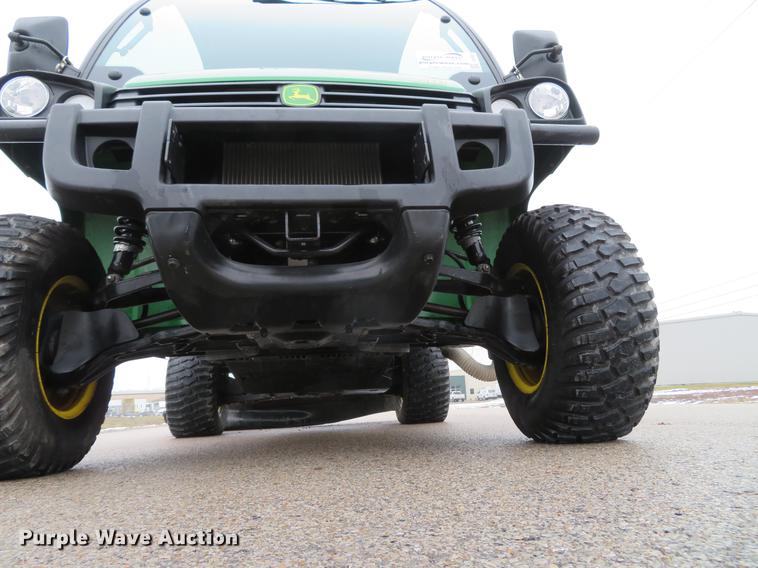 image for item DE4951 2014 John Deere Gator XUV 825i UTV