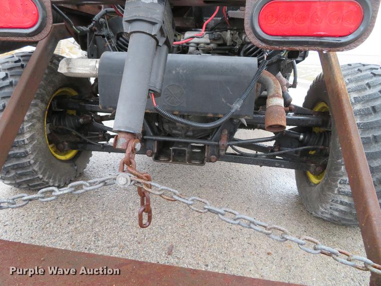 image for item DE4951 2014 John Deere Gator XUV 825i UTV