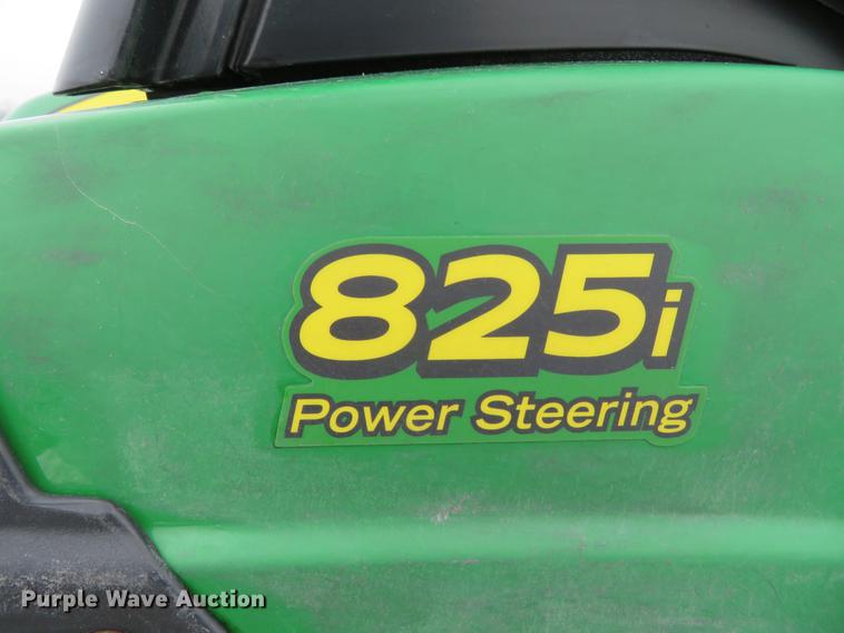 image for item DE4951 2014 John Deere Gator XUV 825i UTV