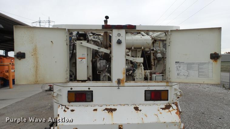 image for item DE4952 1995 Ford CF7000 street sweeper