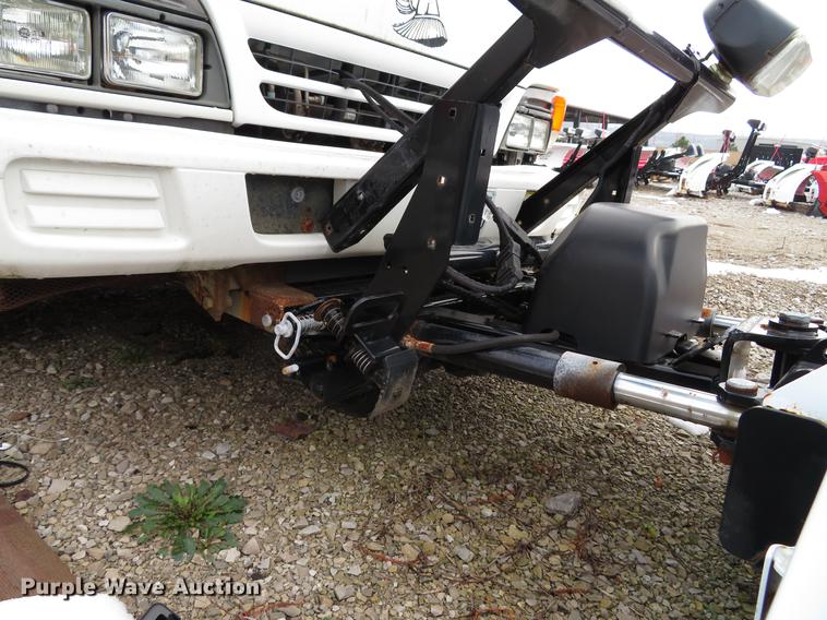 image for item DE4953 2004 Isuzu NPC7SC dump truck