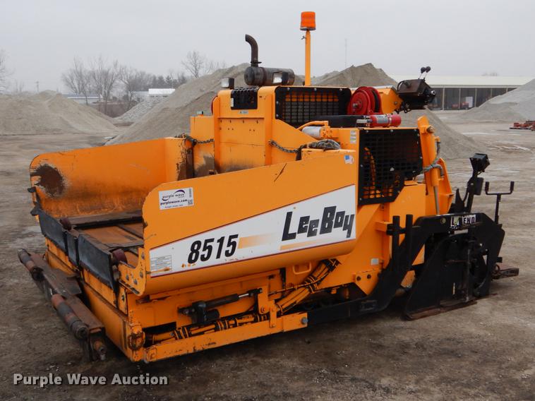 image for item DE6002 2008 LeeBoy 8515 paver