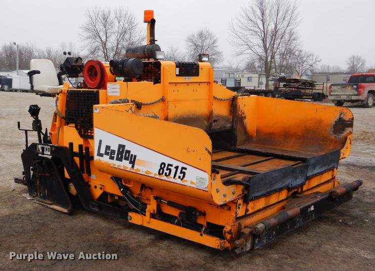 image for item DE6002 2008 LeeBoy 8515 paver
