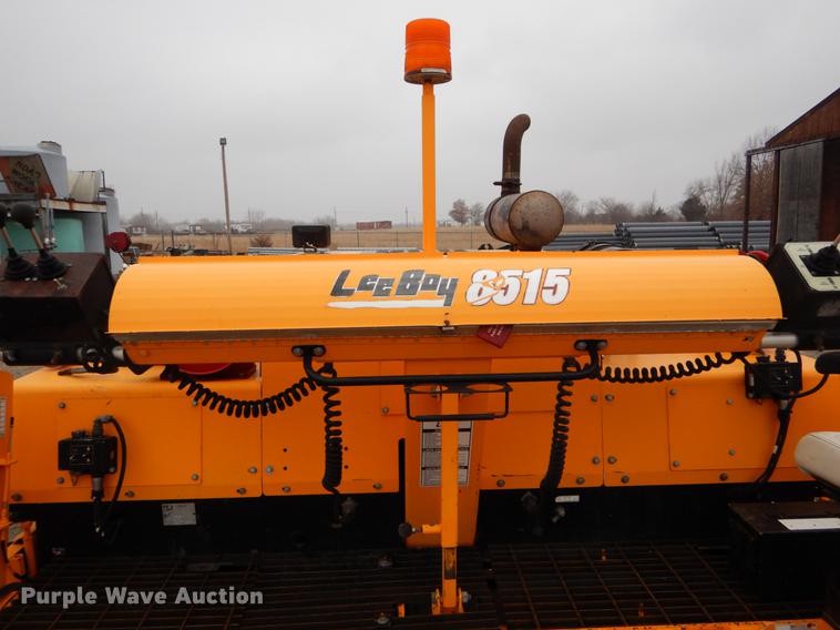 image for item DE6002 2008 LeeBoy 8515 paver