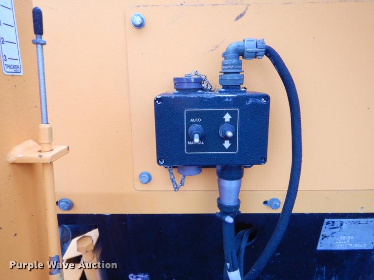 image for item DE6002 2008 LeeBoy 8515 paver