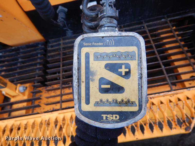 image for item DE6002 2008 LeeBoy 8515 paver