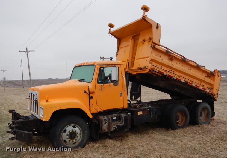 image for item DE6006 2002 International 2554 dump truck