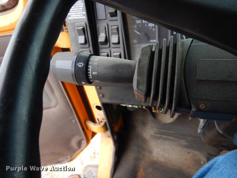 image for item DE6006 2002 International 2554 dump truck