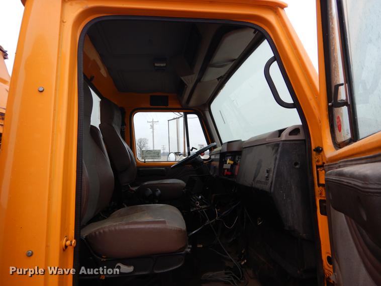 image for item DE6006 2002 International 2554 dump truck