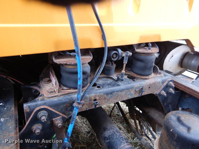 image for item DE6006 2002 International 2554 dump truck