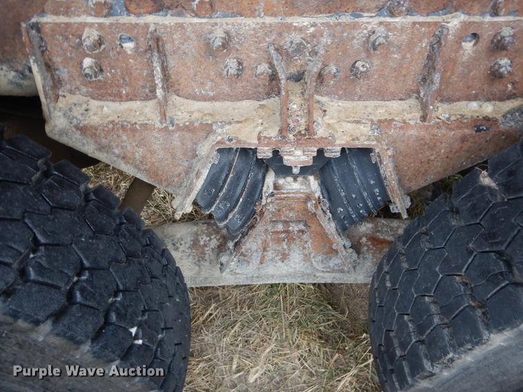 image for item DE6006 2002 International 2554 dump truck