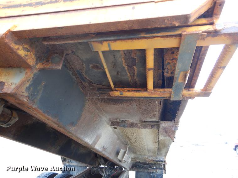 image for item DE6006 2002 International 2554 dump truck