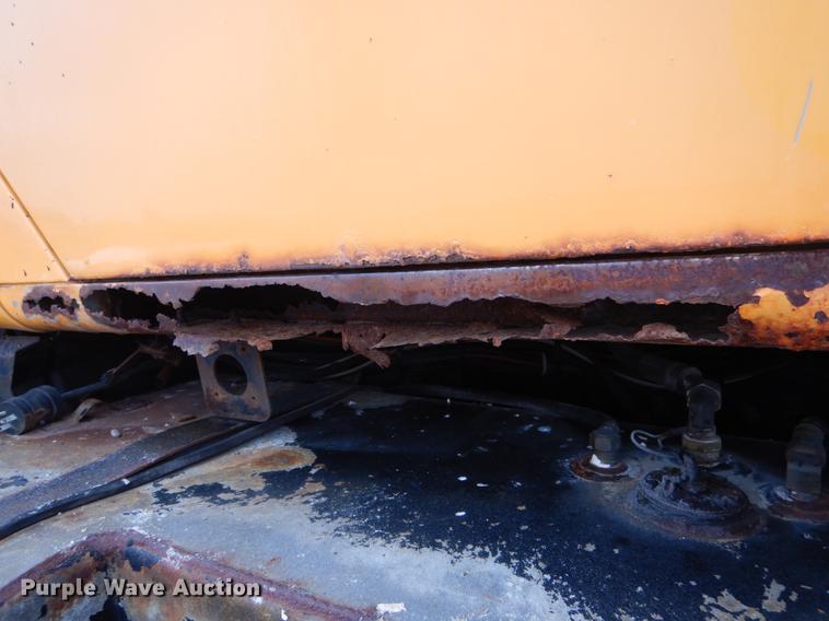 image for item DE6006 2002 International 2554 dump truck