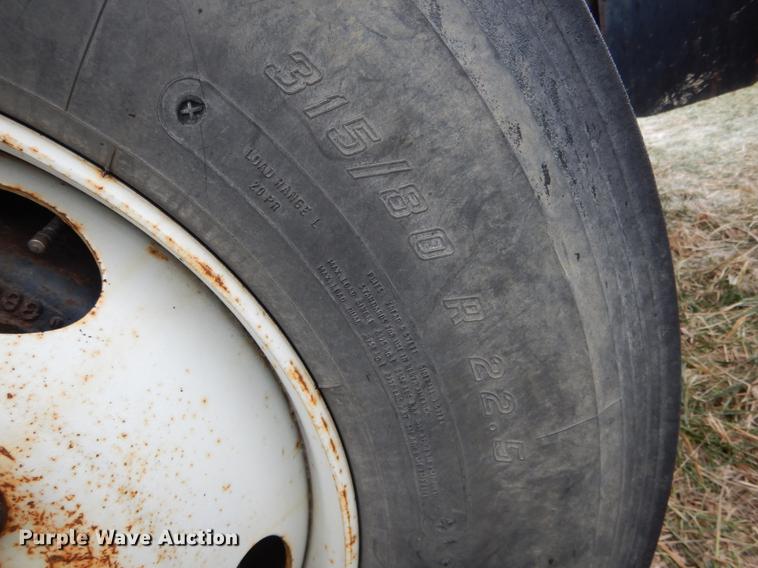 image for item DE6006 2002 International 2554 dump truck