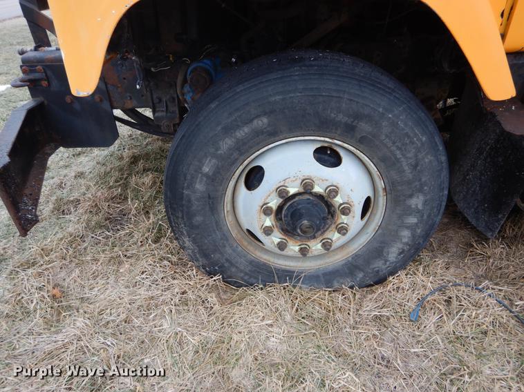 image for item DE6006 2002 International 2554 dump truck