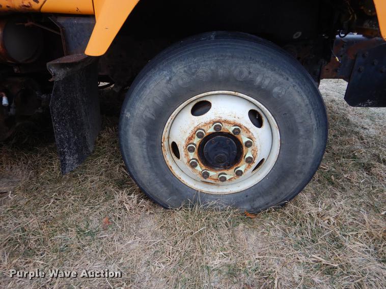 image for item DE6006 2002 International 2554 dump truck