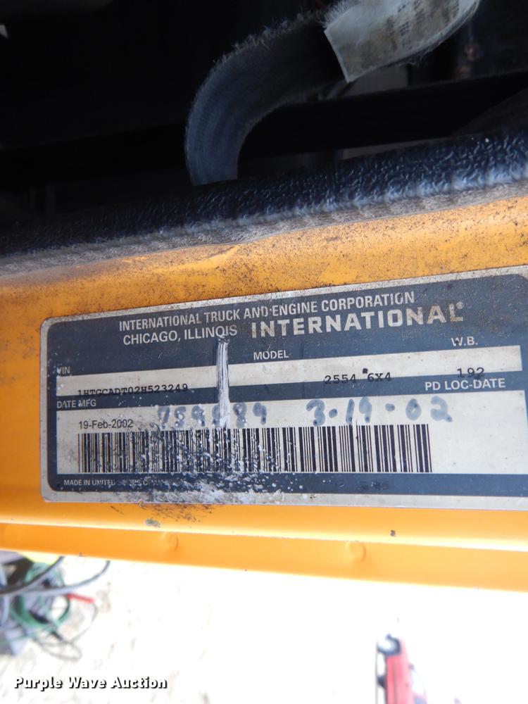 image for item DE6006 2002 International 2554 dump truck