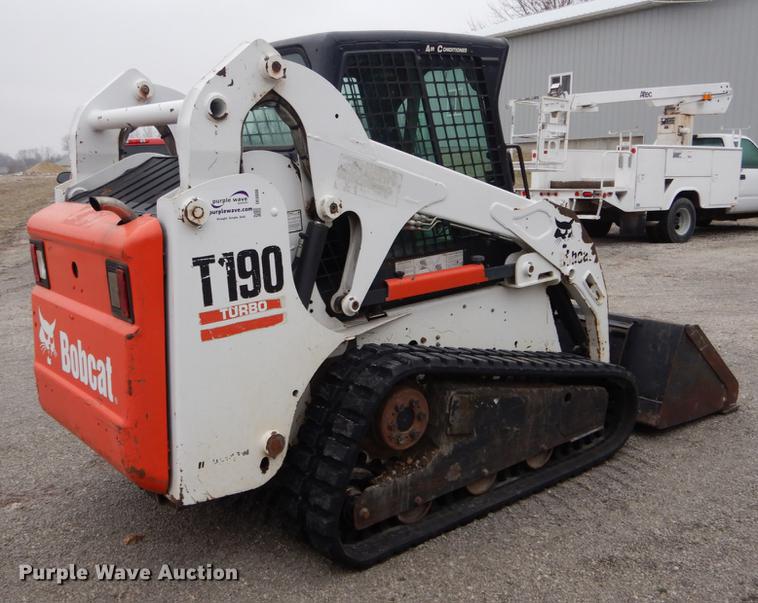 image for item DE6008 2005 Bobcat T190 skid steer