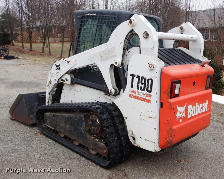 image for item DE6008 2005 Bobcat T190 skid steer