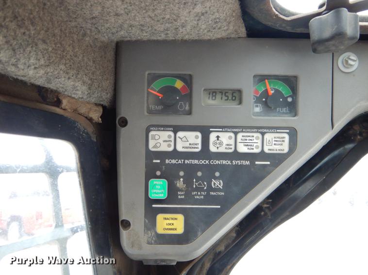 image for item DE6008 2005 Bobcat T190 skid steer