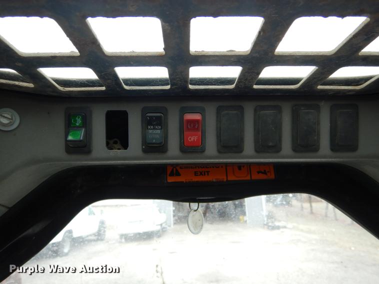 image for item DE6008 2005 Bobcat T190 skid steer