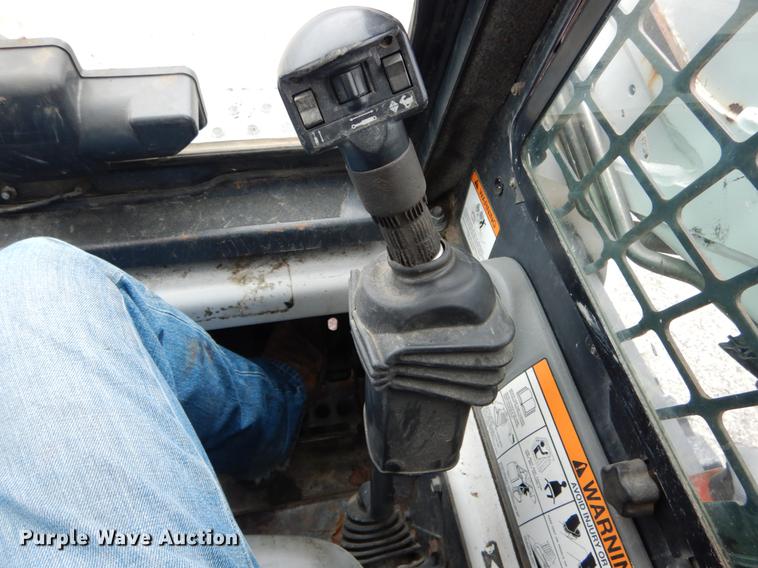 image for item DE6008 2005 Bobcat T190 skid steer