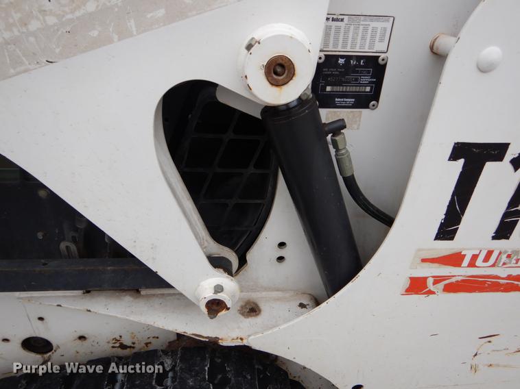 image for item DE6008 2005 Bobcat T190 skid steer