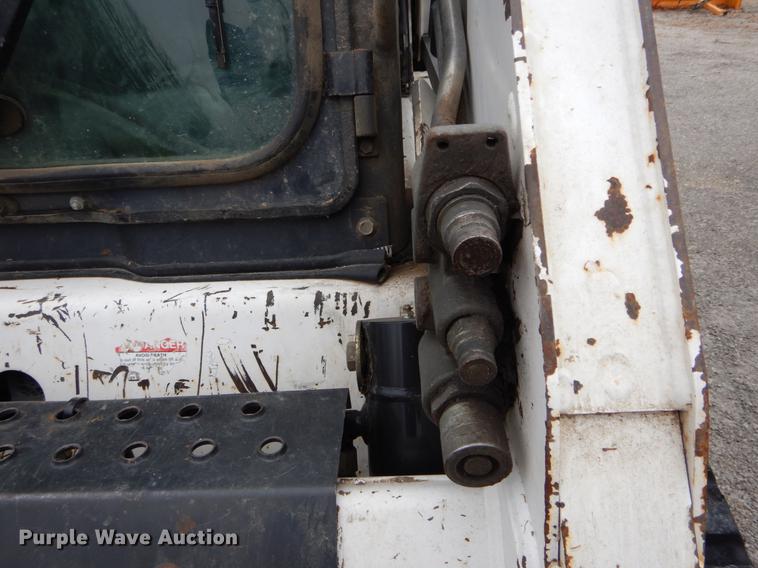 image for item DE6008 2005 Bobcat T190 skid steer