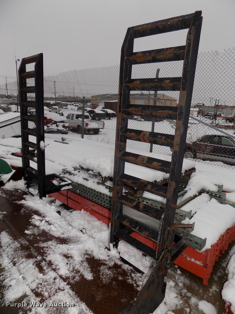 image for item DE7558 1999 Fastline utility trailer