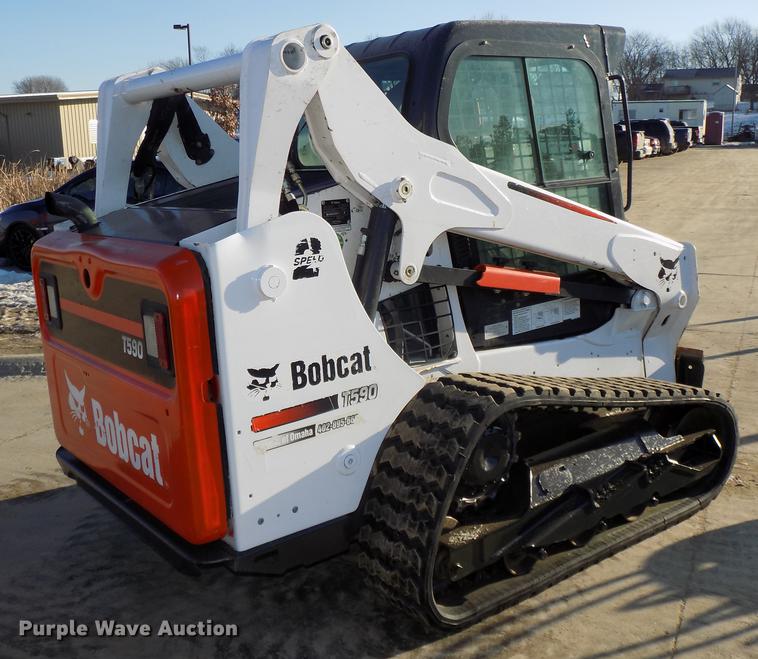 image for item DE7576 2016 Bobcat T590 skid steer