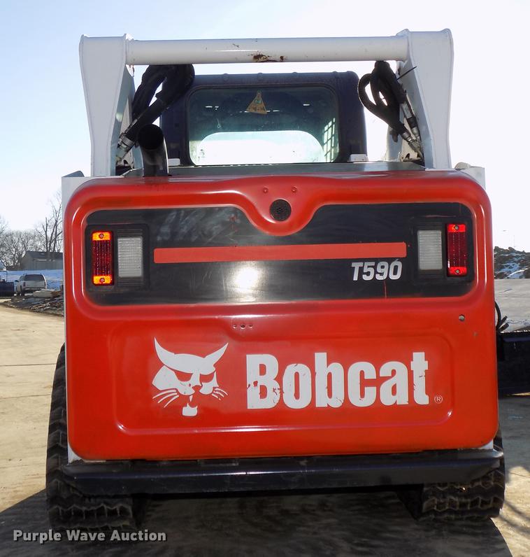 image for item DE7576 2016 Bobcat T590 skid steer