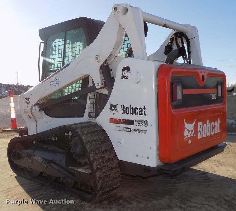 image for item DE7576 2016 Bobcat T590 skid steer