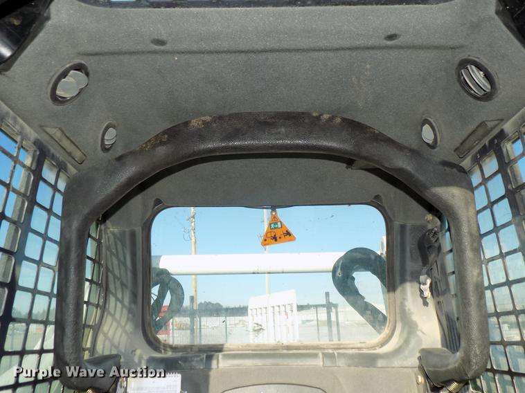 image for item DE7576 2016 Bobcat T590 skid steer