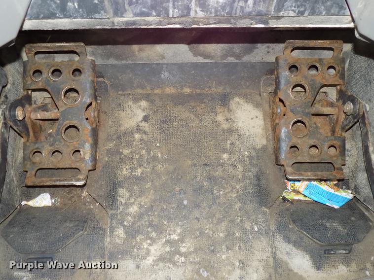 image for item DE7576 2016 Bobcat T590 skid steer