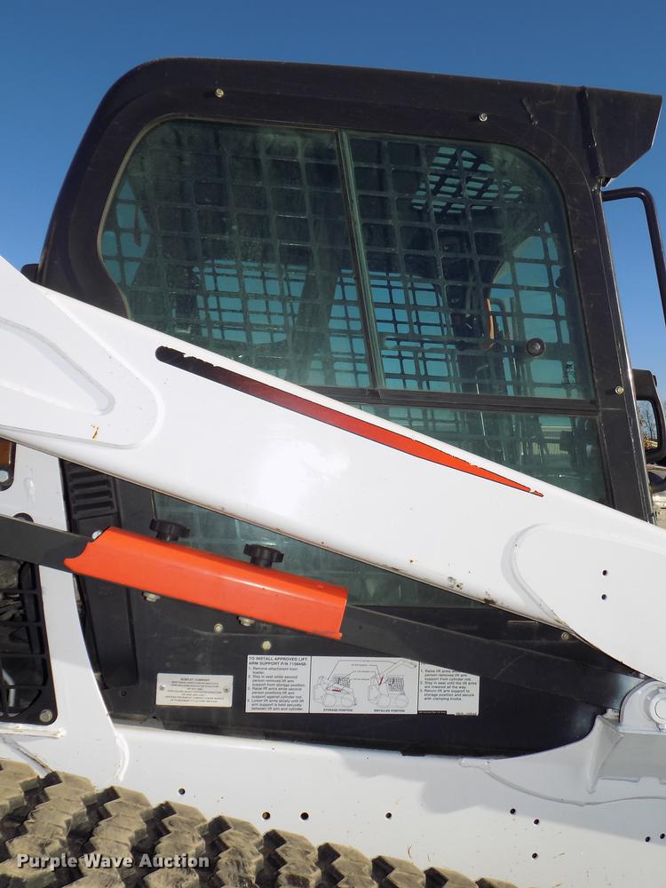 image for item DE7576 2016 Bobcat T590 skid steer