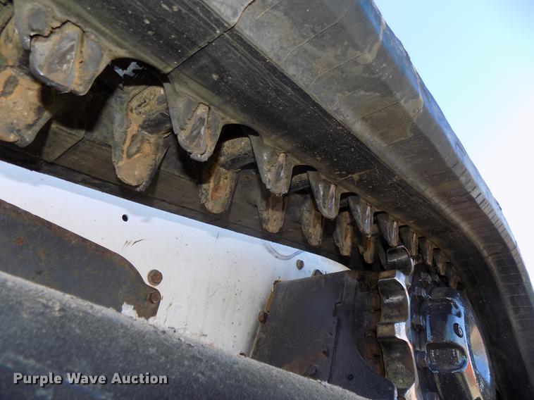 image for item DE7576 2016 Bobcat T590 skid steer