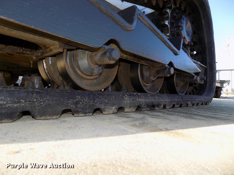 image for item DE7576 2016 Bobcat T590 skid steer