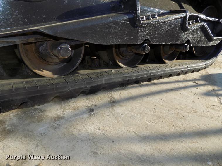 image for item DE7576 2016 Bobcat T590 skid steer